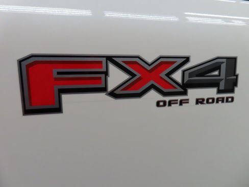 Used 2025 Ford F250 Platinum w/ Platinum Plus Package image 61