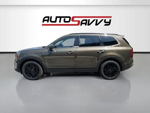 Used 2022 Kia Telluride EX w/ EX Premium Package image 4