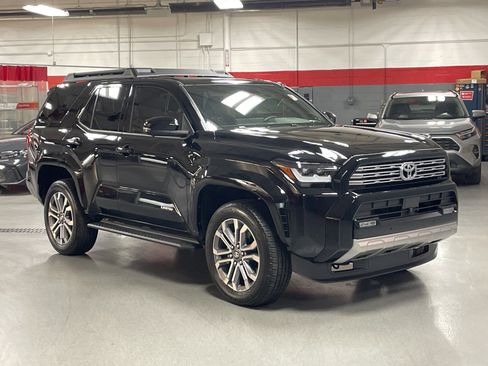 Used 2025 Toyota 4Runner Limited image 2