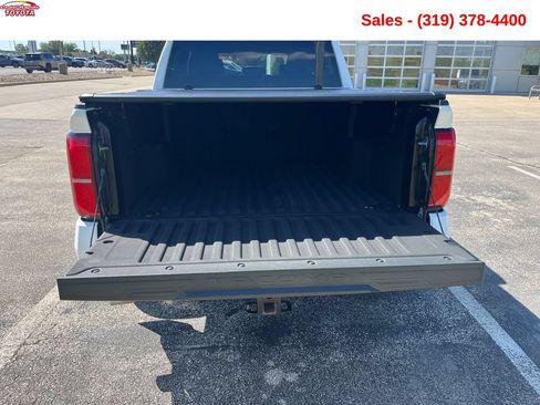 Used 2024 Toyota Tacoma SR5 AWD/4WD image 5