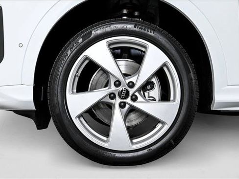 New 2025 Audi Q5 Premium Plus image 7