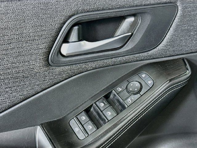 Used 2021 Nissan Rogue SV AWD/4WD image 18