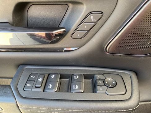 Used 2025 RAM 1500 Limited AWD/4WD image 31