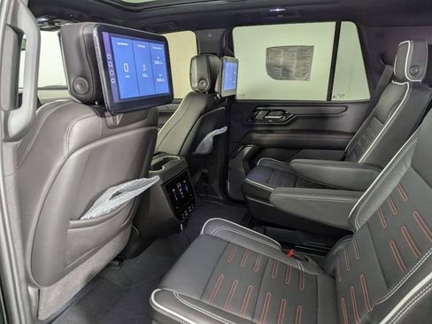 Used 2025 GMC Yukon AT4 Ultimate AWD/4WD image 23