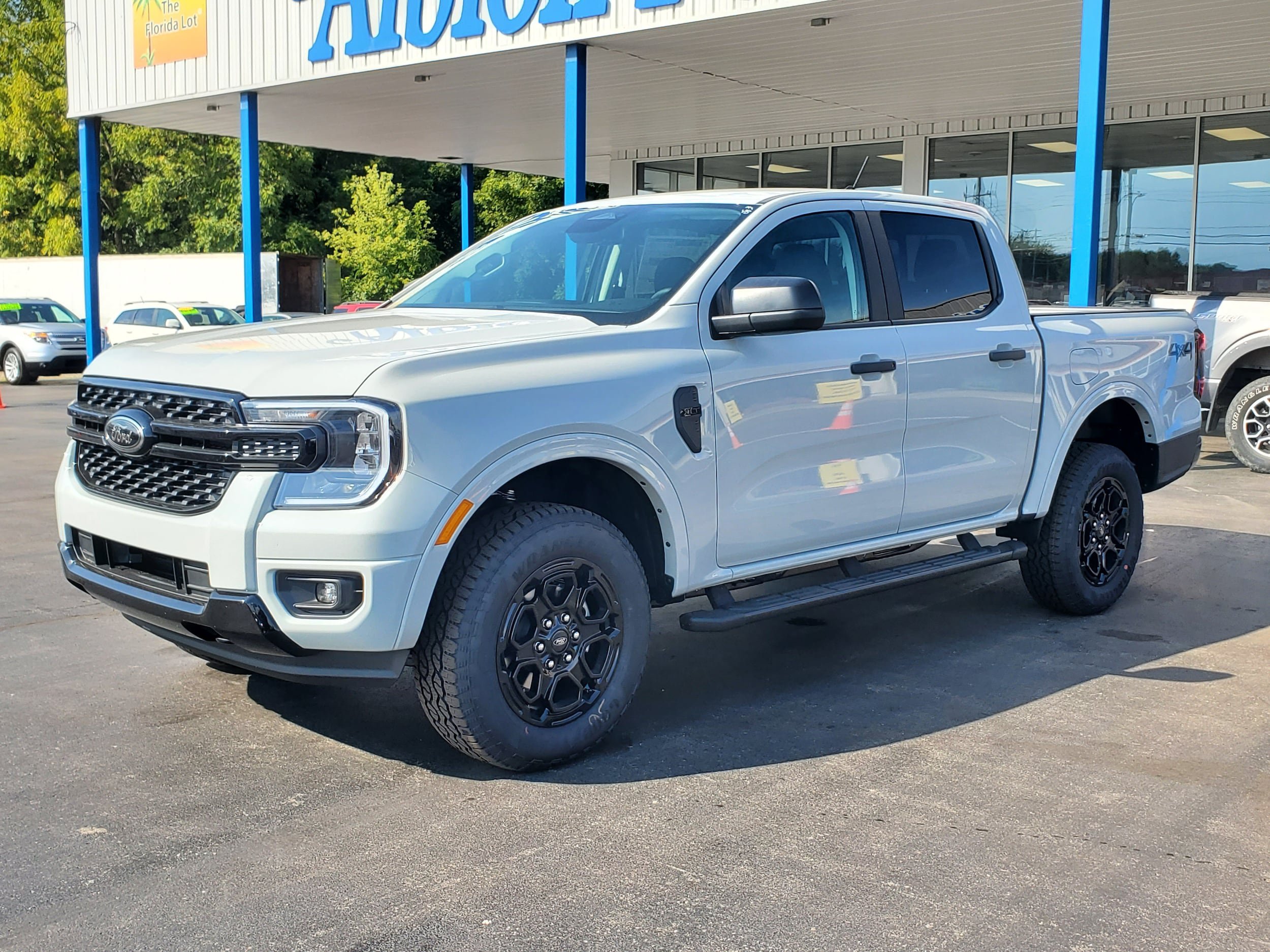 New 2026 Ford Ranger XLT w/ Equipment Group 301A High AWD/4WD image 2
