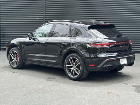 Certified 2022 Porsche Macan S AWD/4WD image 3