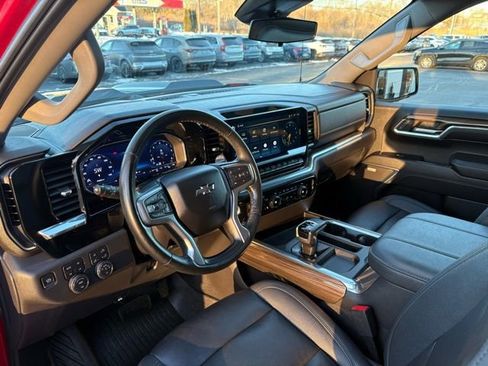 Used 2023 Chevrolet Silverado 1500 LT Trail Boss w/ LT Trail Boss Premium Package image 26