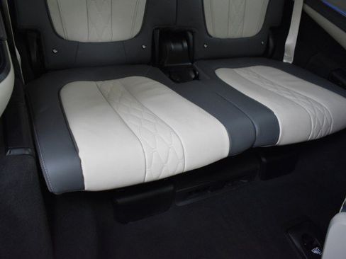 Used 2023 BMW X7 M60i AWD/4WD image 43