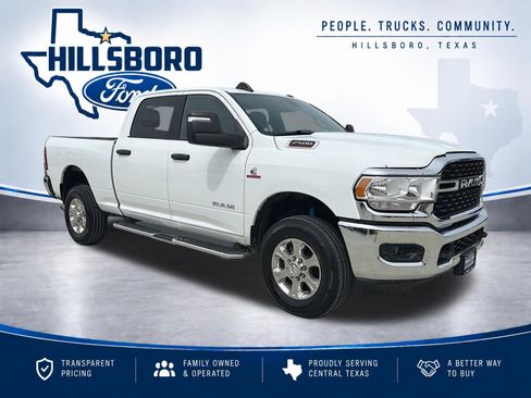Used 2024 RAM 2500 Big Horn w/ Off Road Package AWD/4WD image 3