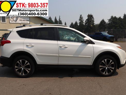 Used 2015 Toyota RAV4 Limited w/ Technology Package AWD/4WD image 10
