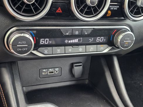 Used 2023 Nissan Sentra SR w/ SR Premium Package FWD image 20