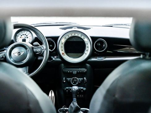 Used 2012 MINI Cooper S image 40