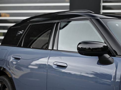 New 2026 MINI Cooper Countryman S w/ Comfort Package Max image 5