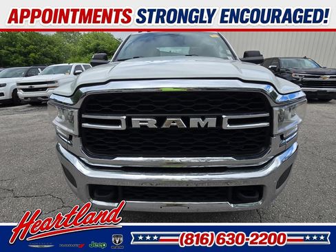 Used 2022 RAM 2500 Tradesman w/ Chrome Appearance Group AWD/4WD image 12