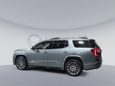 Used 2023 GMC Acadia Denali w/ Denali Technology Package image 8