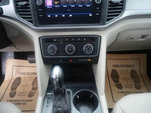 Used 2018 Volkswagen Atlas SE image 12