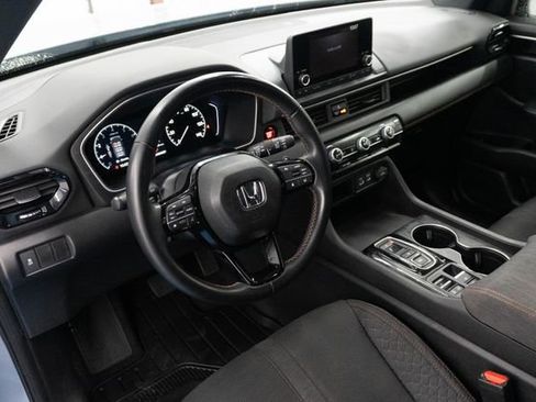 Certified 2023 Honda Pilot Sport image 3