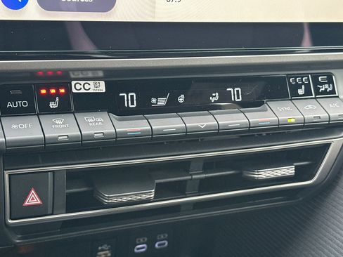 New 2026 Toyota Camry Hybrid w/ Multimedia Upgrade Package image 17