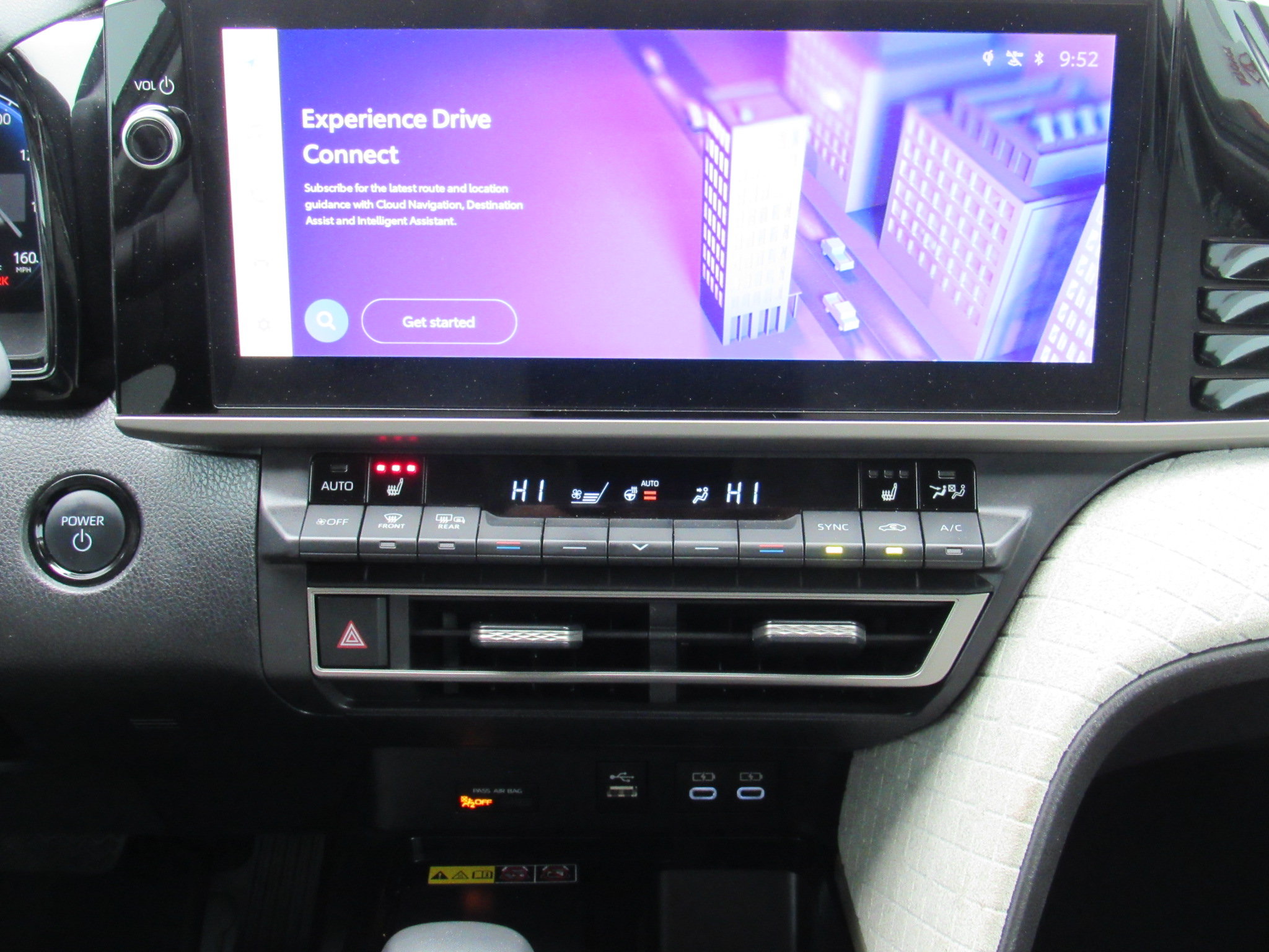 Used 2025 Toyota Camry XLE FWD image 36