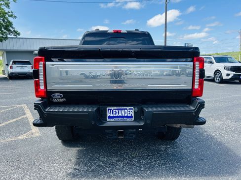 Used 2024 Ford F250 King Ranch AWD/4WD image 8