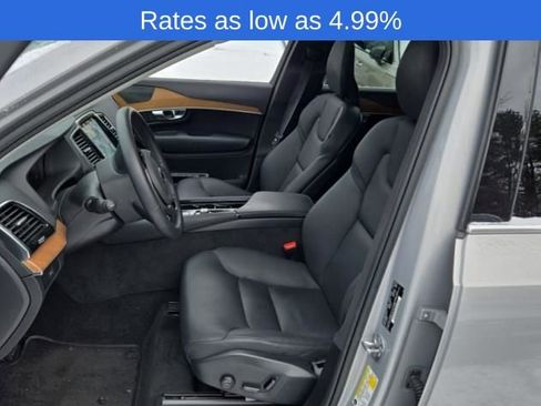 Used 2023 Volvo XC90 B6 Plus image 2