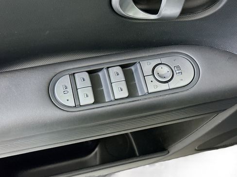Used 2024 Hyundai Ioniq 5 SE RWD image 15