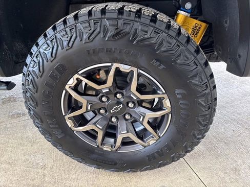 Used 2024 Chevrolet Colorado ZR2 w/ ZR2 Convenience Package III image 41