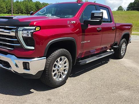 Used 2024 Chevrolet Silverado 2500 LTZ w/ LTZ Premium Package AWD/4WD image 1