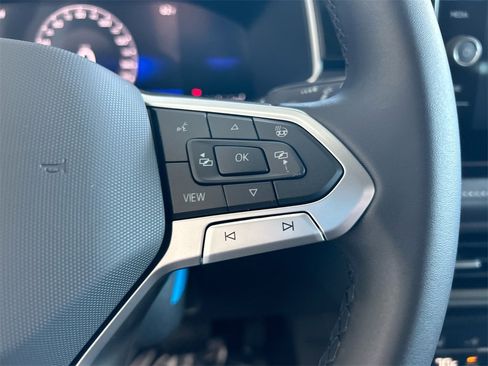 New 2026 Volkswagen Taos SE image 21