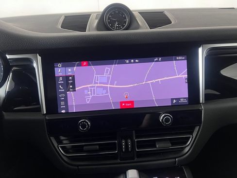 Certified 2023 Porsche Macan Turbo AWD/4WD image 31