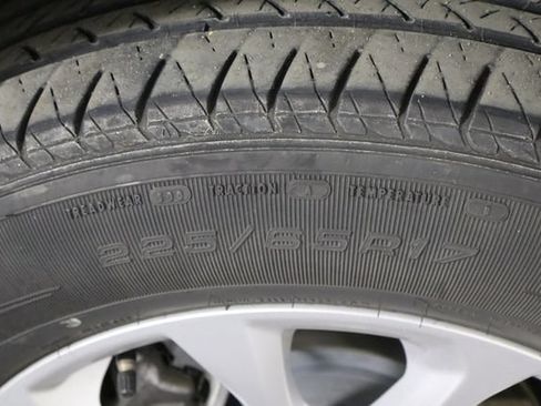 Used 2020 Chevrolet Equinox LS FWD image 38