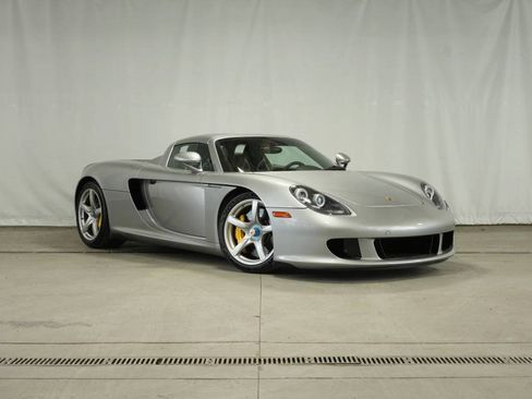 Used 2005 Porsche Carrera GT image 9