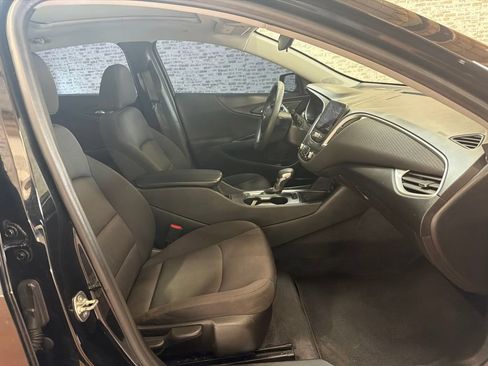 Used 2024 Chevrolet Malibu LT FWD image 11