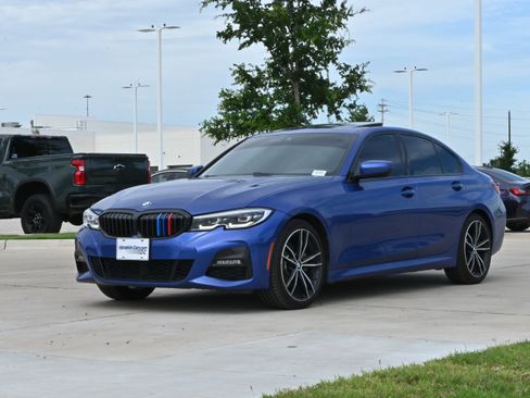 Used 2020 BMW 330i xDrive Sedan w/ M Sport Package AWD/4WD image 8