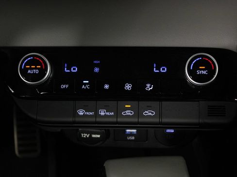 Certified 2025 Hyundai Elantra Sport FWD image 22