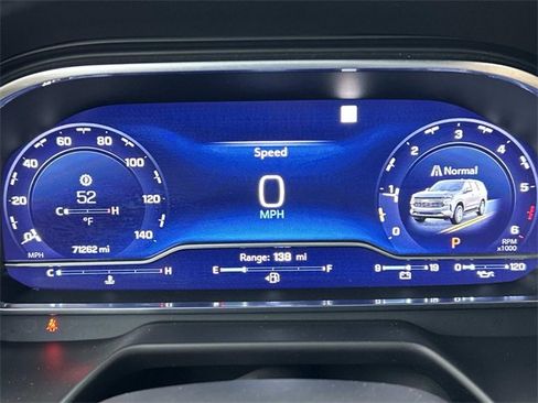 Used 2022 Chevrolet Suburban Premier image 36