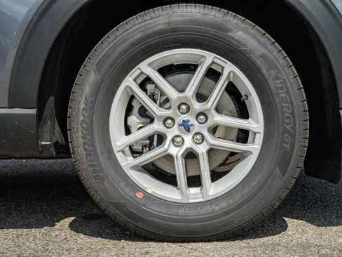 New 2026 Ford Explorer Active image 16