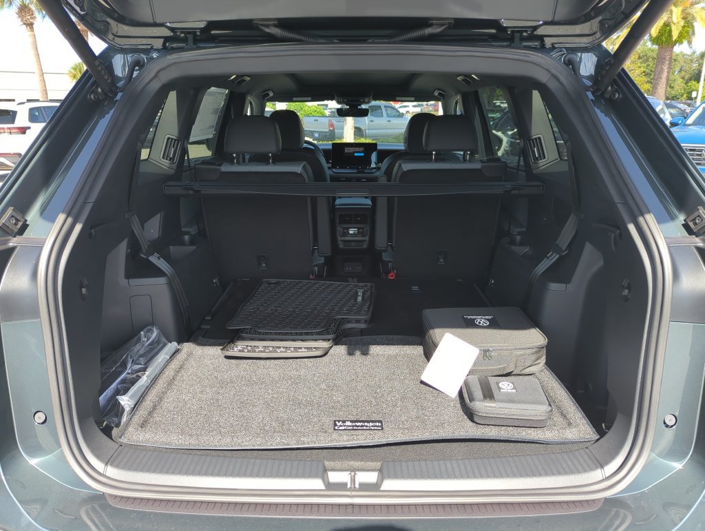 New 2027 Volkswagen Atlas SEL R-Line AWD/4WD image 19