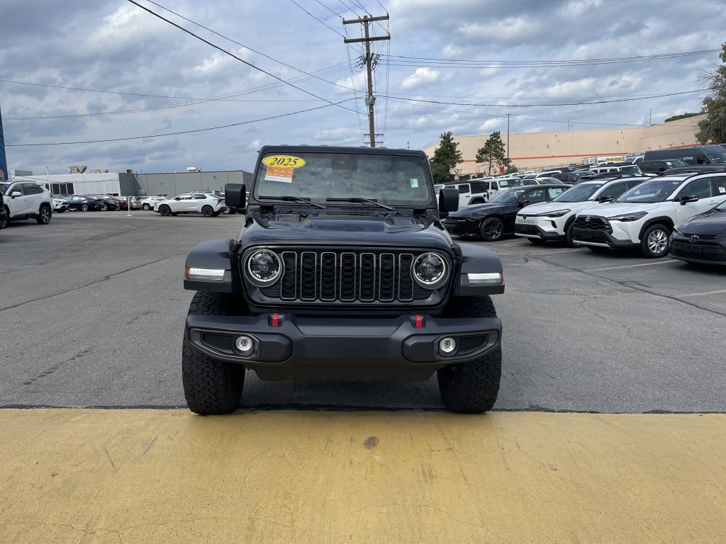 Used 2025 Jeep Wrangler Unlimited Rubicon AWD/4WD image 5