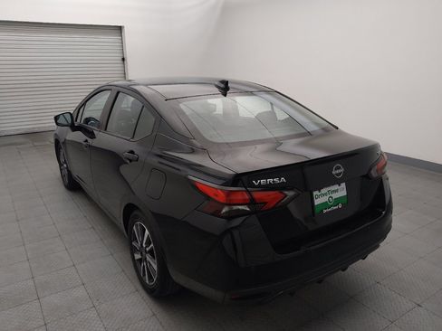 Used 2024 Nissan Versa SV FWD image 5