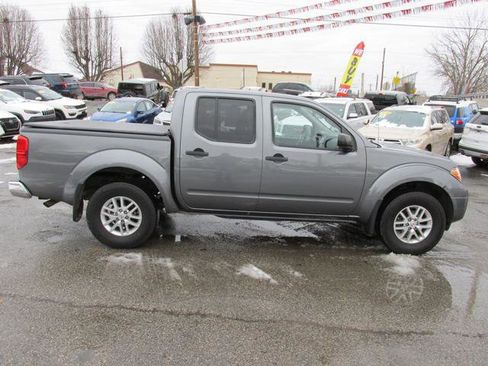 Used 2019 Nissan Frontier SV image 4