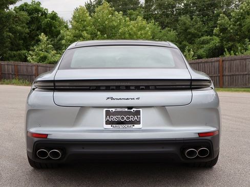 Certified 2025 Porsche Panamera 4 AWD/4WD image 7