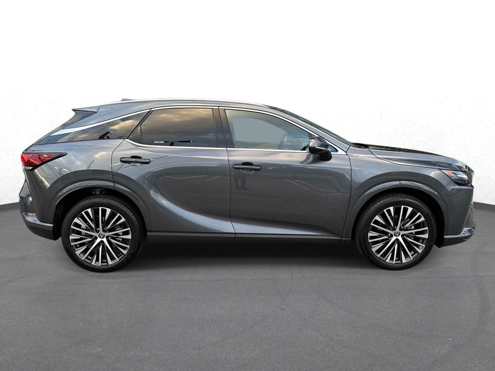 Used 2024 Lexus RX 350 Premium Plus w/ Accessory Package (Z1) FWD image 2