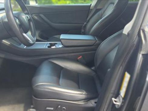 Used 2021 Tesla Model Y Long Range AWD/4WD image 12