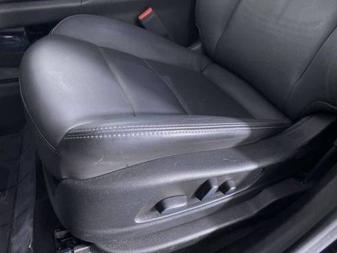Certified 2024 Cadillac XT6 Sport w/ LPO, Floor Liner Package AWD/4WD image 10