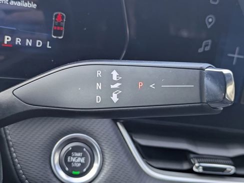 Used 2025 Chevrolet Equinox LT FWD image 26