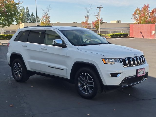 Used 2019 Jeep Grand Cherokee Limited w/ Trailer Tow Group IV AWD/4WD image 3