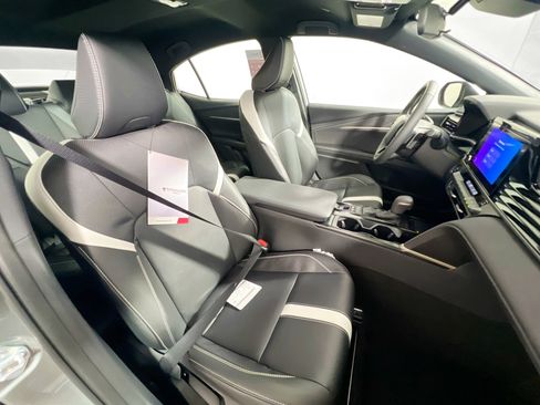 New 2026 Toyota Camry SE image 31