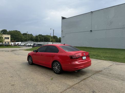 Used 2016 Volkswagen Jetta Sport FWD image 5