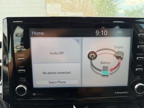 Used 2021 Toyota Corolla LE FWD image 21